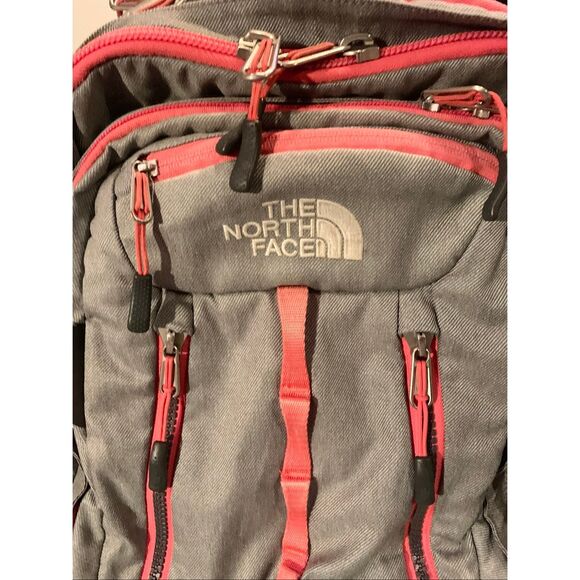 THE NORTH FACE rock ridge gray School Work HIKE CAMP DAY Backpack - Picture 5 of 13